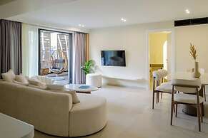 Thea Acropolis Suites & Apartments