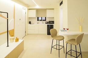 Thea Acropolis Suites & Apartments