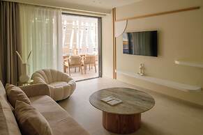 Thea Acropolis Suites & Apartments