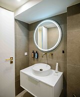 Thea Acropolis Suites & Apartments