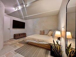 Stylish Patio Duplex by Sea N' Rent