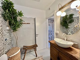 Stylish Patio Duplex by Sea N' Rent