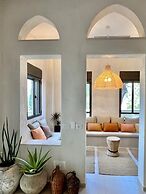 Stylish Patio Duplex by Sea N' Rent