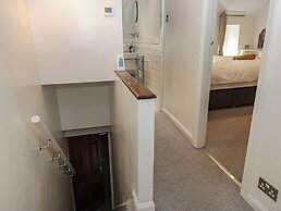 11 Hollin Well Cottage