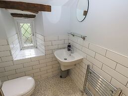 11 Hollin Well Cottage