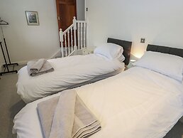 11 Hollin Well Cottage