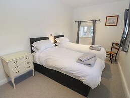 11 Hollin Well Cottage