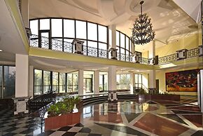 Spacious Apartment by Luxe Group TT606