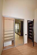 Spacious Apartment by Luxe Group TT606