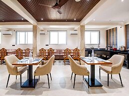 Palette Hotel Pune, Midc Chinchwad
