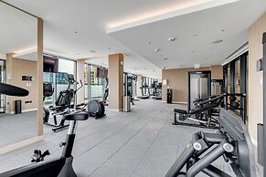 GLOBALSTAY. The Crest Tower C Apartments