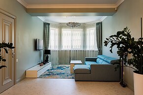 Leon Residence