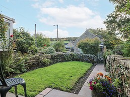 5 Belper Lane End