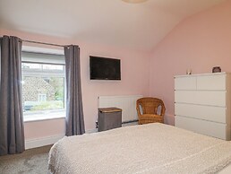 5 Belper Lane End