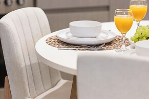 Grande Suites by Hostiva - Sea View