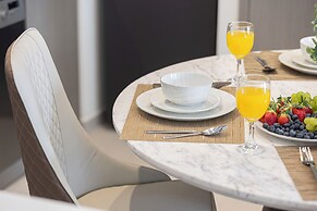 Grande Suites by Hostiva - Sea View