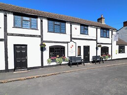 6 Brook Court