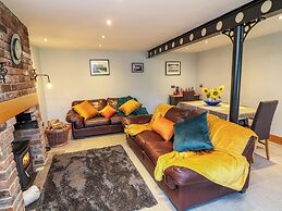 6 Brook Court