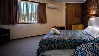 Donald Motor Lodge