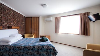 Donald Motor Lodge