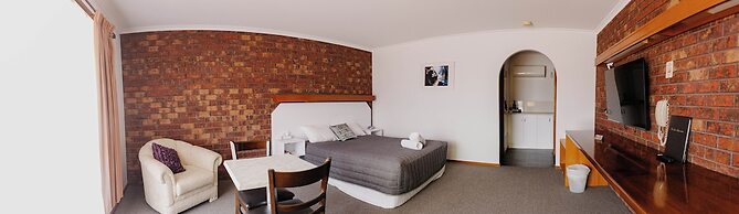 Donald Motor Lodge