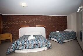 Donald Motor Lodge
