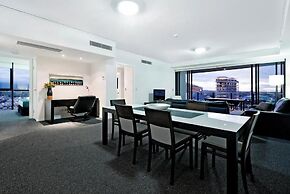 Broadbeach Skyline 3 Bedroom Retreat