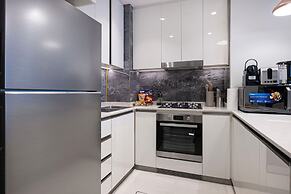 Nobles Suites by Hostiva - City View
