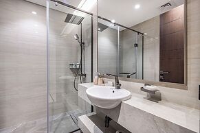 Nobles Suites by Hostiva - City View