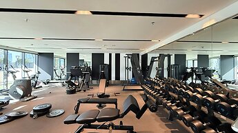 Nobles Suites by Hostiva - City View