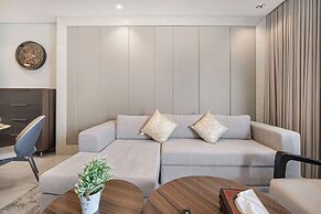 Nobles Suites by Hostiva - City View