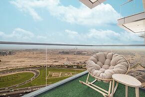 Nobles Suites by Hostiva - City View