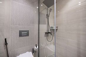 Nobles Suites by Hostiva - City View