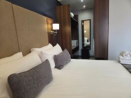 Kathu Hotel