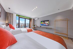 Yi Jia Hotel