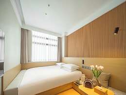 Captain 5 Youth Hotel