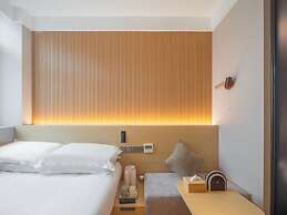 Captain 5 Youth Hotel