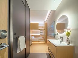 Captain 5 Youth Hotel