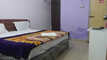 Hotel Trishla Inn Lodging & Boarding