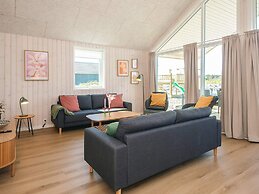 5 Star Holiday Home in Jerup