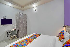 Fabhotel Moonlit