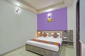 Fabhotel Moonlit