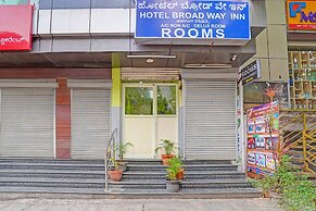 Fabhotel Broad Way Inn
