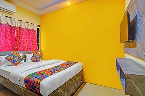Fabhotel Broad Way Inn