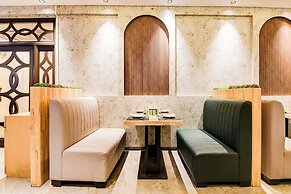 Fabhotel Aafreen International