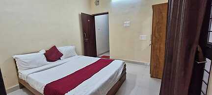Fabhotel White House I