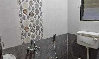 Fabhotel White House I