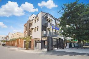 Fabhotel Novis House