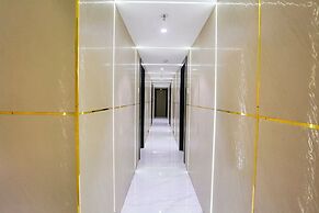 Fabhotel Dolphin Residency