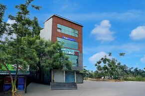 Fabhotel Silver Cloud